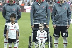 爱游戏官网首页-哈兰德15场23球3助领跑英超射手榜，哈兰德能否超越c罗